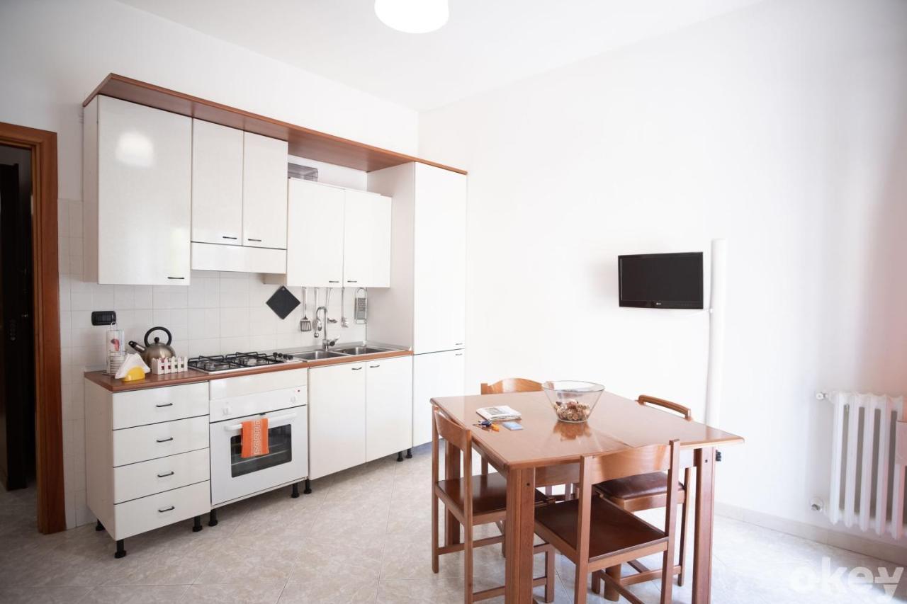 Cozy Apartments De Gasperi Bari Exterior photo